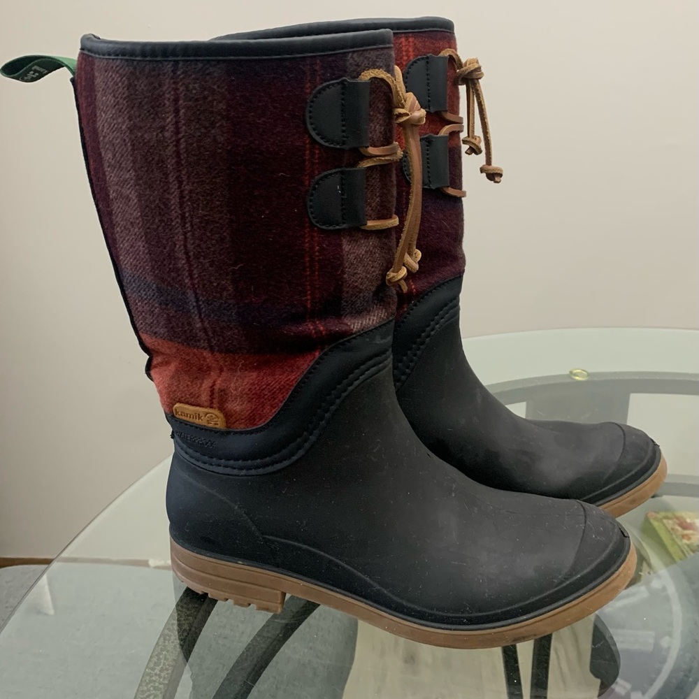Kamik Black and Red plaid Waterproof Boots Women size 7